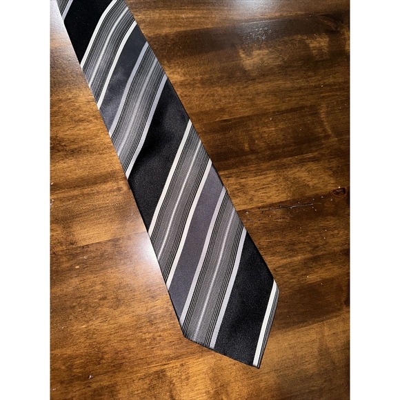 Geoffrey Beene 100% Silk Tie Black Gray And White Diagonal Stripes Hand Made - Picture 2 of 6